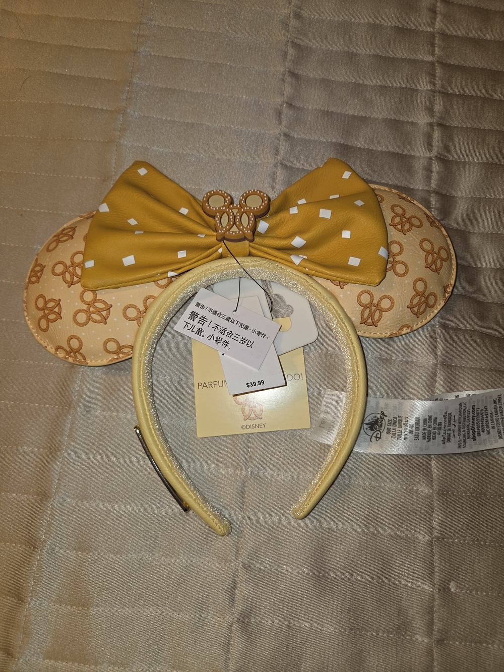 Loungefly Minnie Mouse Pretzel Ears